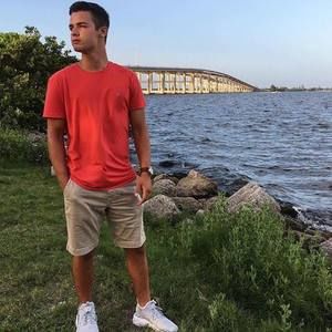 Meet your Posher, Justin